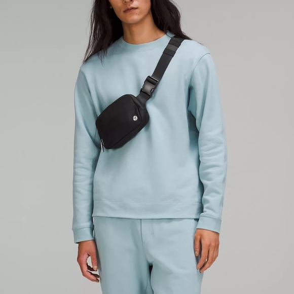 New Lululemon Everywhere Belt Bag 1L Black - Picture 9 of 9